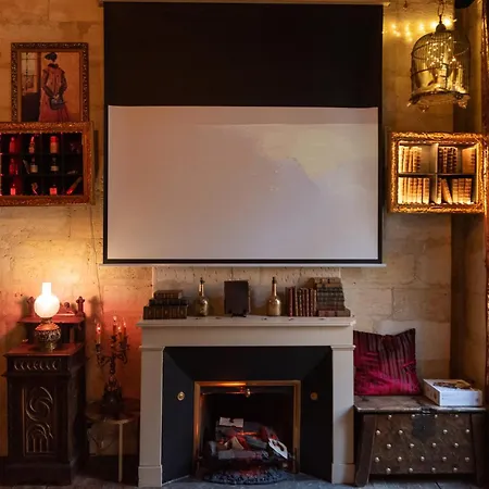 Sorcier Magique - Immersive Cinema 4K, Air-Cond & Parking Daire *