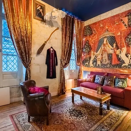 Sorcier Magique - Immersive Cinema 4k, Air-cond & Parking Appartement *