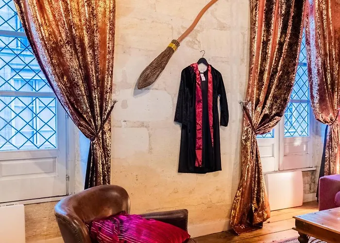 Sorcier Magique - Immersive Cinema 4k Laser & Air-cond & Parking *