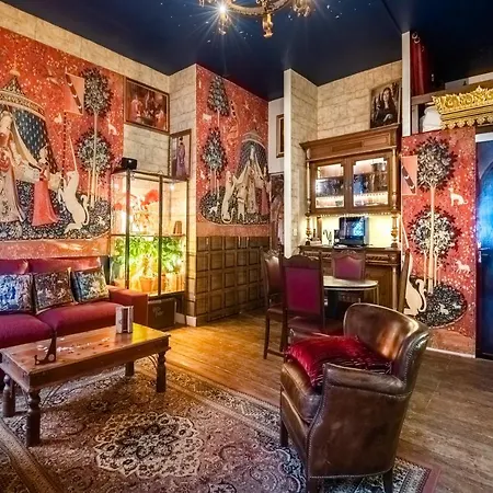 Sorcier Magique - Immersive Cinema 4k Laser & Air-cond & Parking *